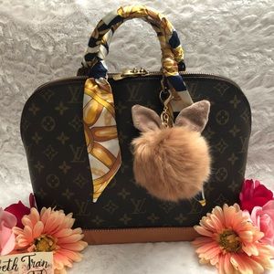 AUTH. Louis Vuitton Monogram Alma PM